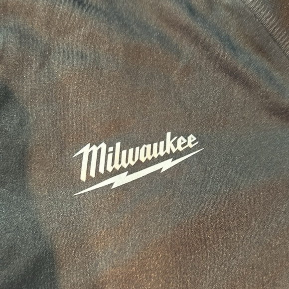 Men’s Milwaukee Heated Jacket - Picture 3 of 6